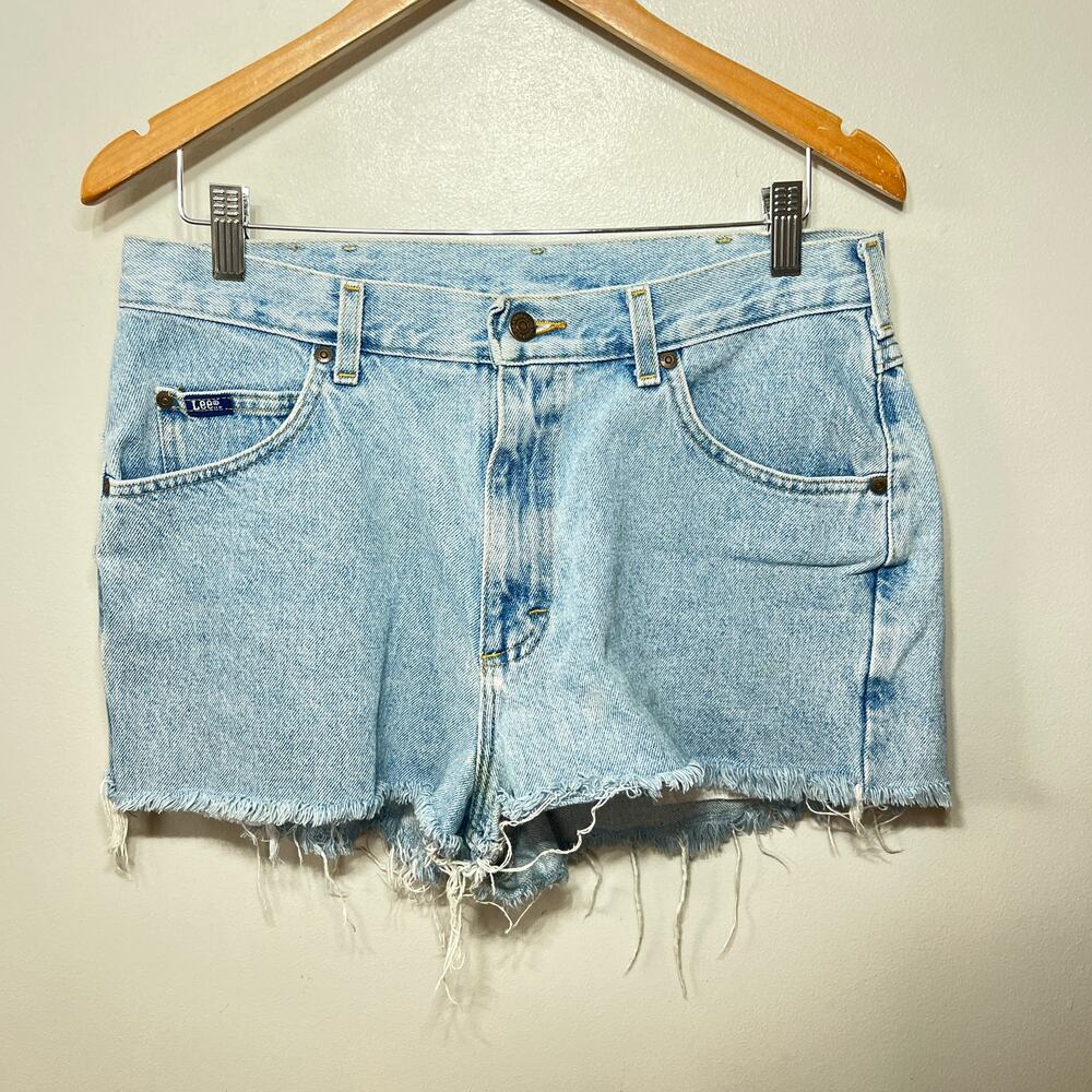 VTG Lee Jeans Shorts Denim Cutoff Light Wash Grunge Hi Waisted Shortie Summer 31